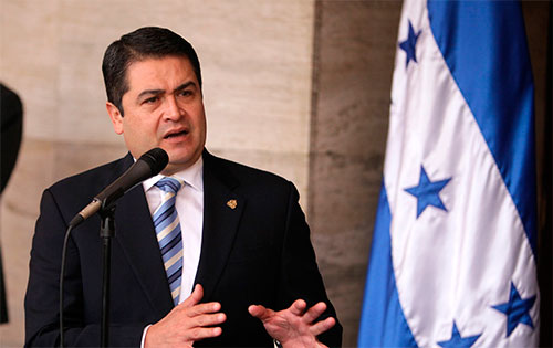 El presidente Juan Orlando Hernández va por la reelección pese al rechazo de muchos sectores de la población.