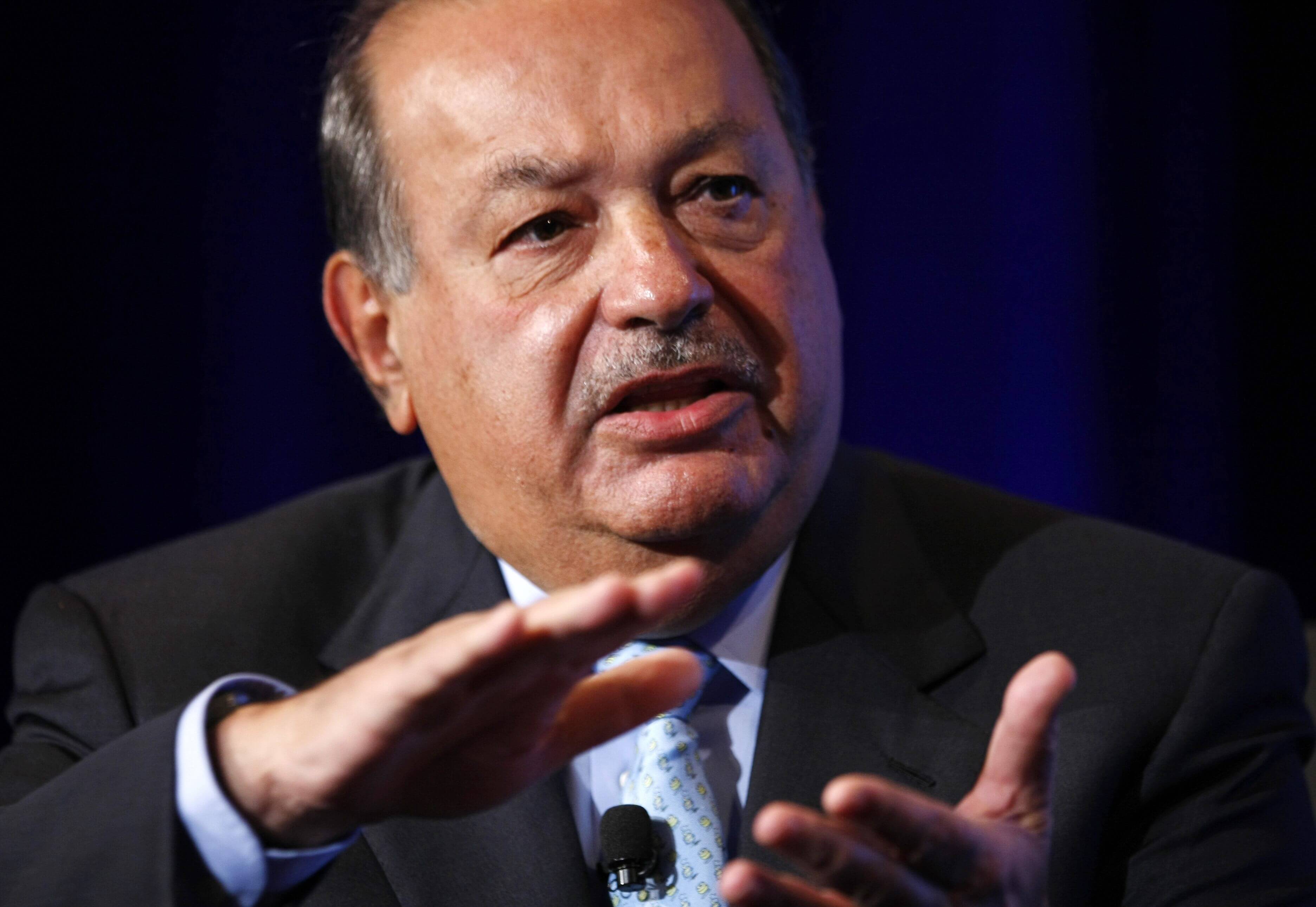Lifetime Honorary Chairman of Telefonos de Mexico Carlos Slim Helu participates in the Wall St. Journal CEO Council on "Rebuilding Global Prosperity" in Washington in this November 16, 2009 file photo. Slim, named the world's richest man on March 10, 2010, first showed a talent for business as a 10-year-old kid when he filled his pockets with pesos selling drinks and snacks to his family. REUTERS/Kevin Lamarque/Files (UNITED STATES - Tags: BUSINESS HEADSHOT IMAGES OF THE DAY)