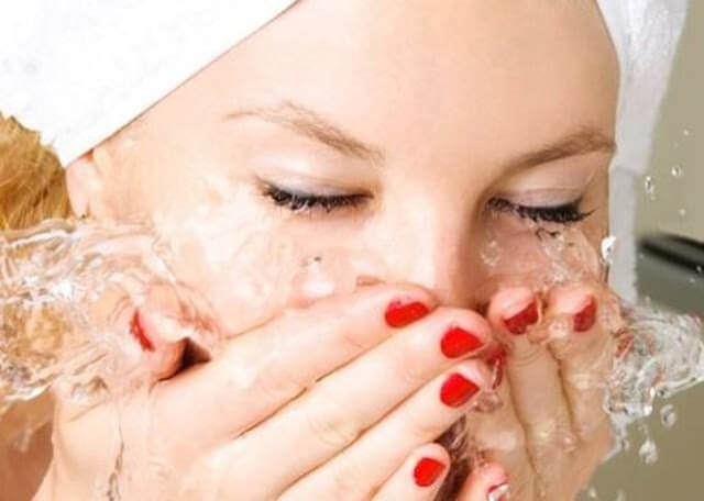 lavar el rostro