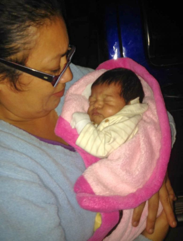 recuperan bebé raptada en Cofradía