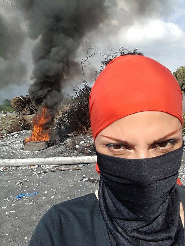 mujeres en las protestas en Honduras