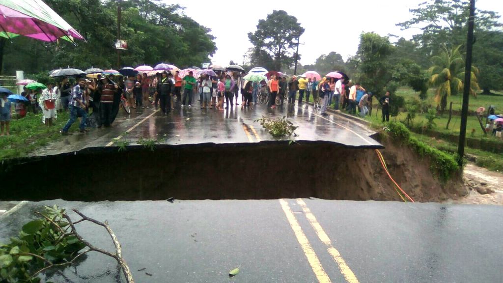 daños carretera a Guatemala Tegucigalpita Omoa