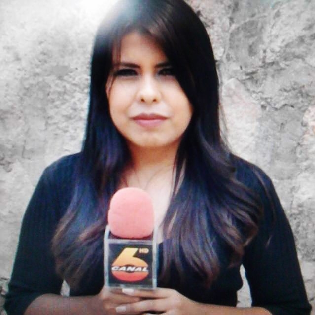 manifestantes agreden a periodista de Canal 6 Paola Cobos