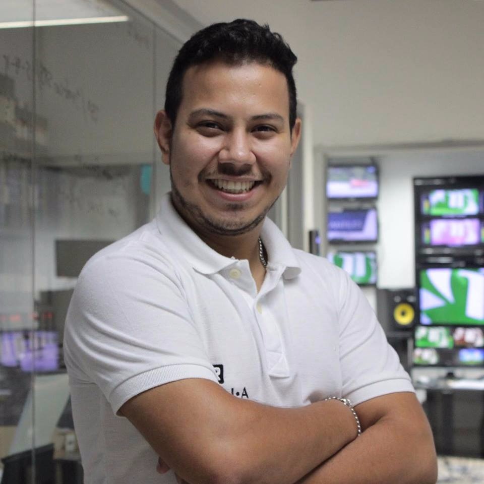 Leandro Rivera Periodista Once Noticias San Pedro Sula Honduras