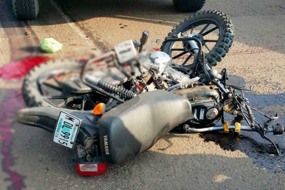 Camión mata motociclista en Choluteca