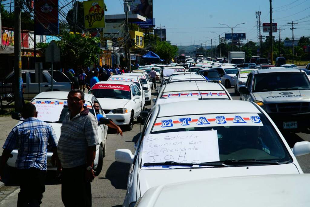 empresarios taxis inconformes
