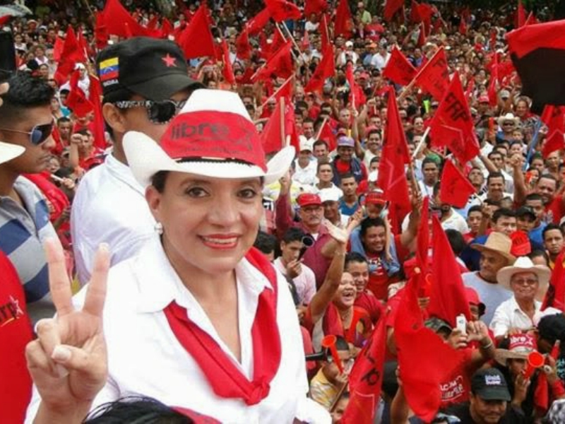 Сиомара кастро. Ксиомара Кастро. Гондурас руководитель страны ксиомаро Кастро. Сиомара Селайя. Гондурас фото революция.
