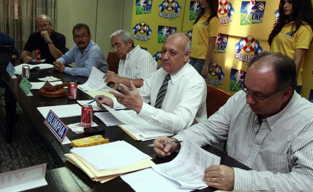 Equipos no aceptan el calendario Equipos no aceptan el calendario