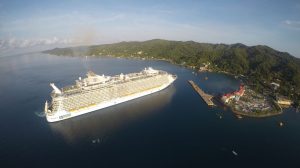 Llega Roatán el cruceros