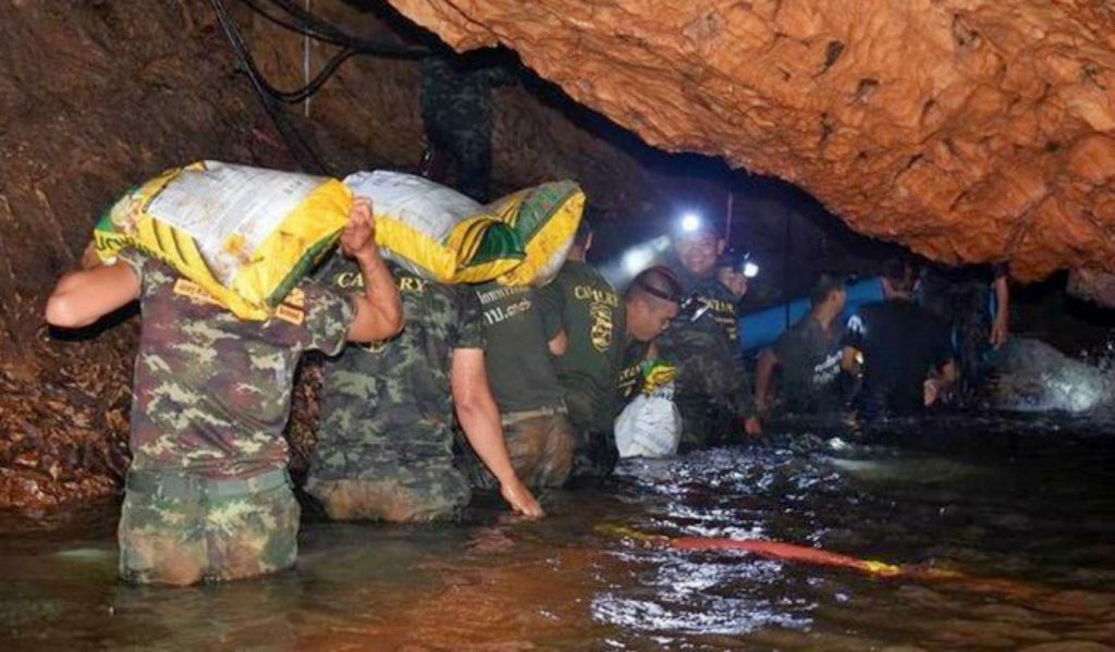 niños atrapados en Tailandia