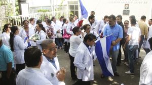 médicos despedidos en Nicaragua