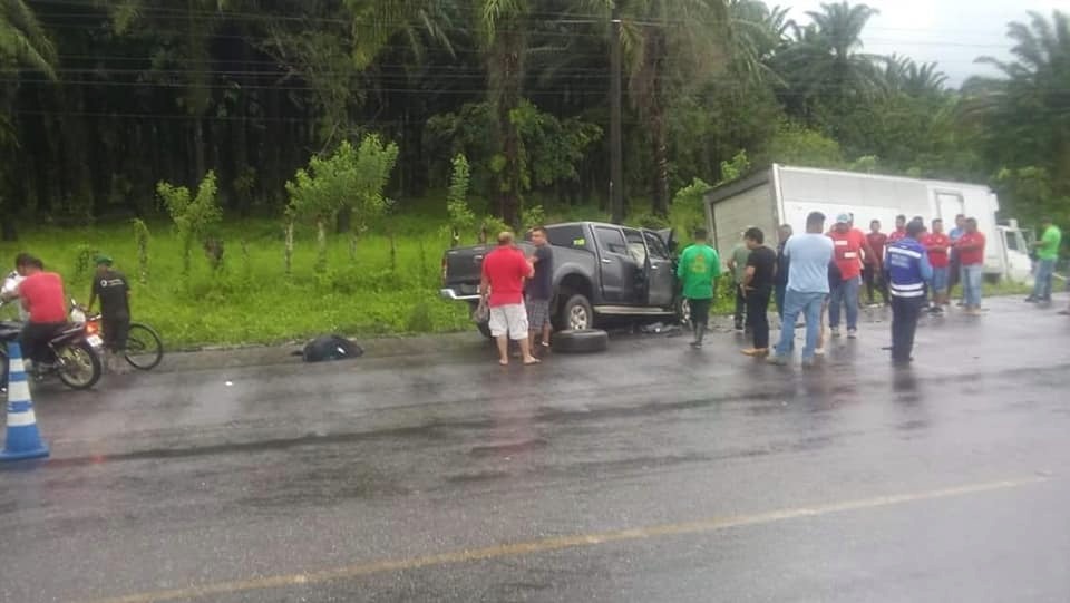 Dos Personas Muertas Accidente Tela