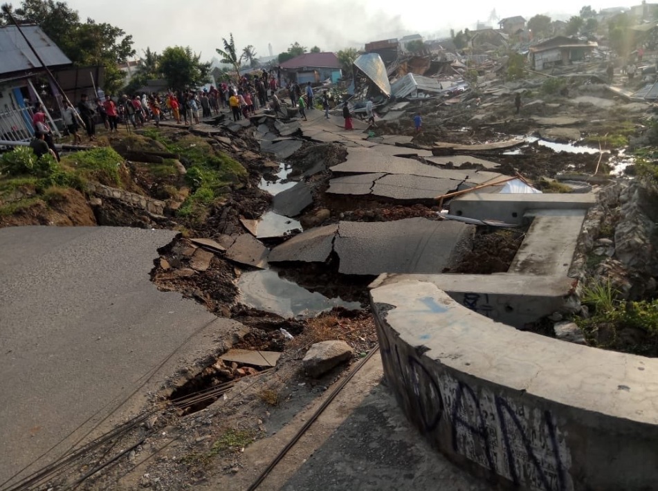 Tsunami en Indonesia 