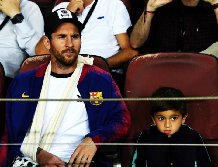 Messi reaparece en los entrenamientos del Barcelona Messi reaparece en los entrenamientos del Barcelona