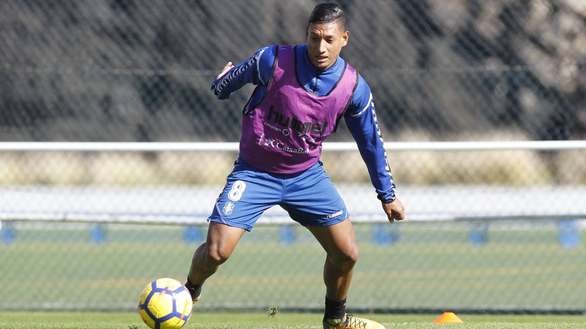 Bryan Acosta pide su salida del Tenerife