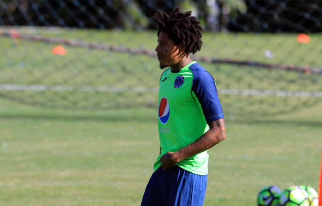 Henry Figueroa deja al Motagua