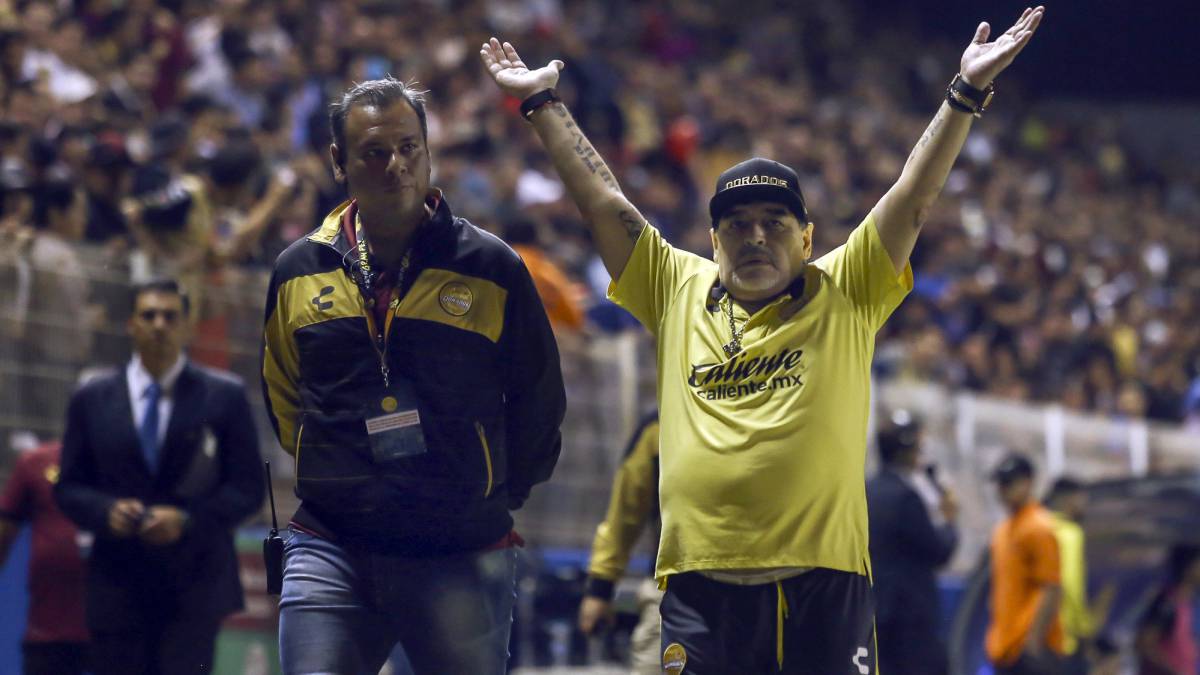 Maradona planea hacer un "Dream Team" Maradona planea hacer un "Dream Team"