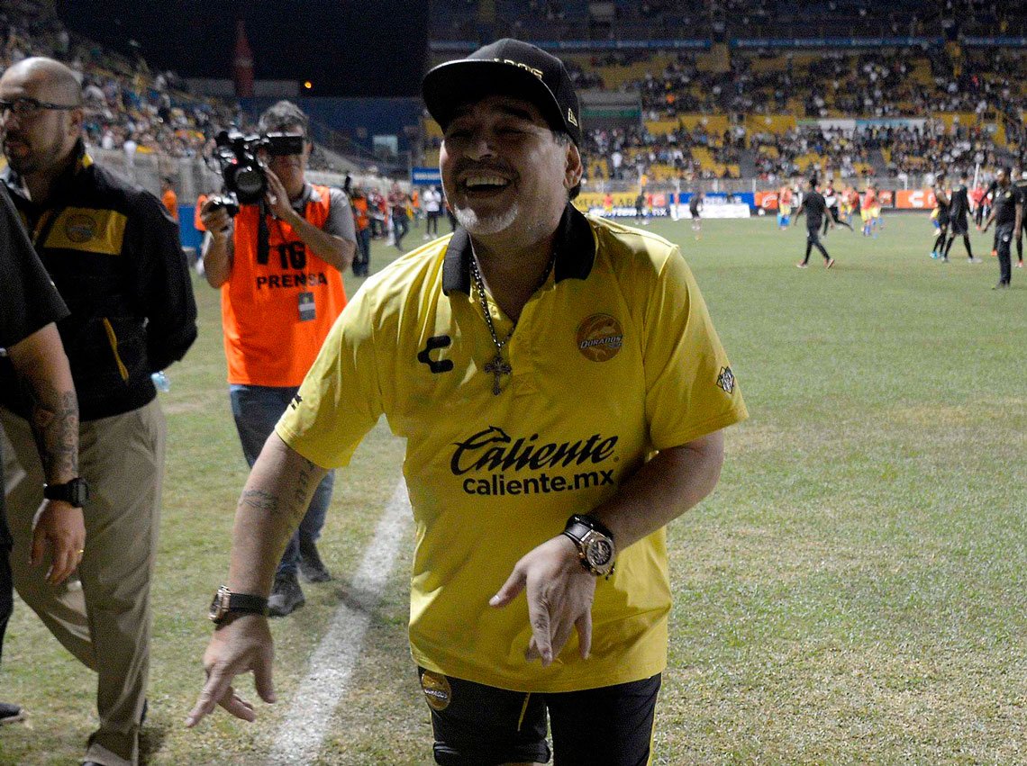 Maradona planea hacer un "Dream Team"