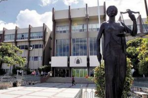 Zozobra en abogados