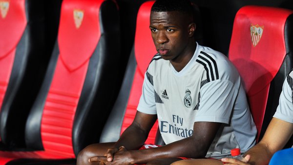 Solari le echa flores a Vinicius Solari le echa flores a Vinicius