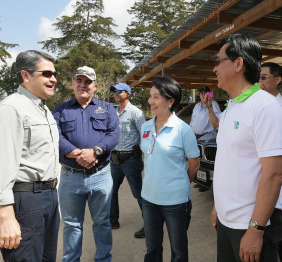 Presidente Hernández inaugura proyecto