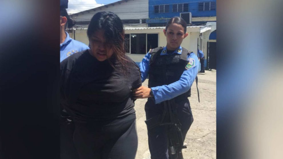 Mujer atrapada tienda San Pedro Sula reacciona
