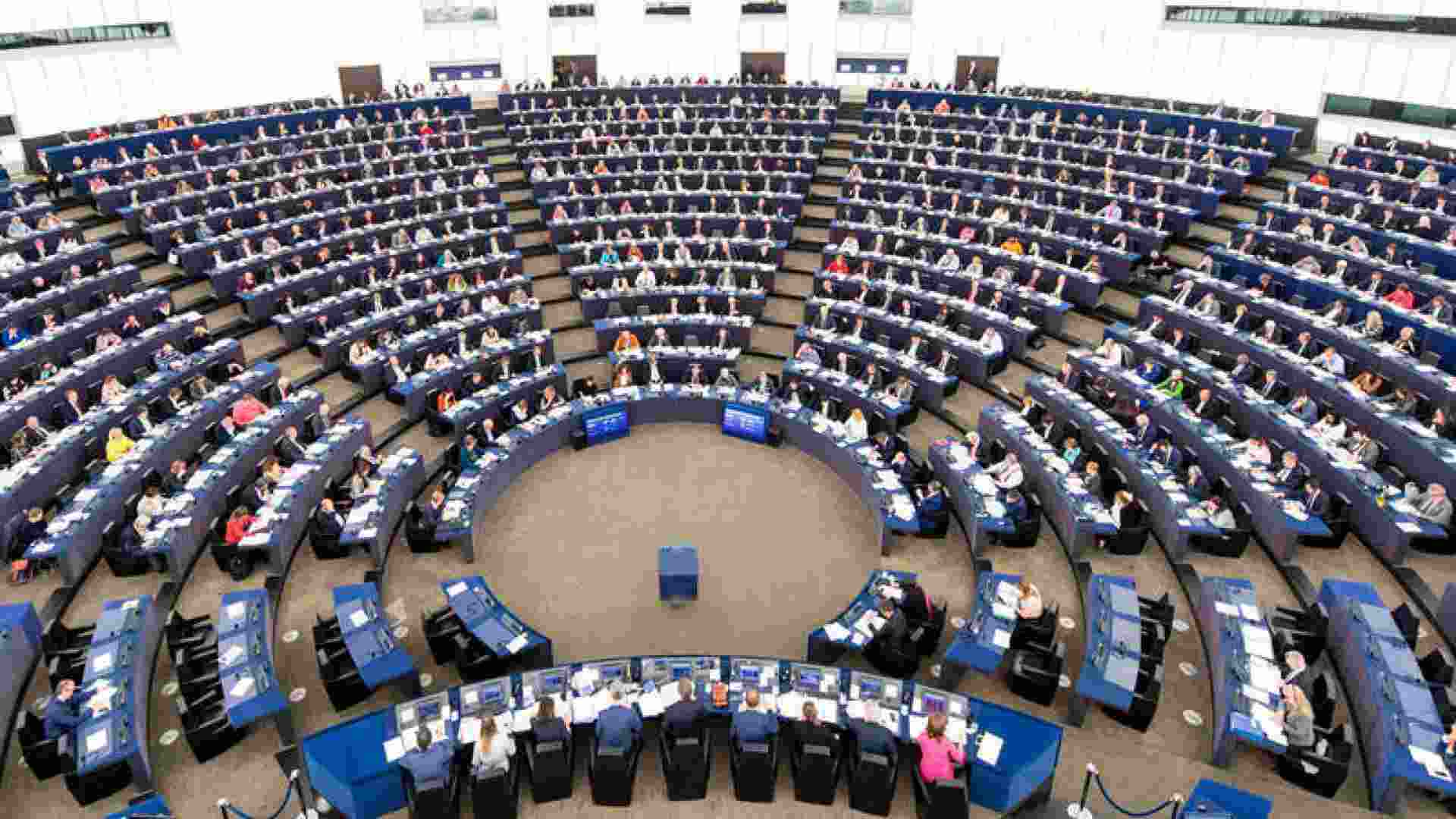 Parlamento Europeo lamenta redadas