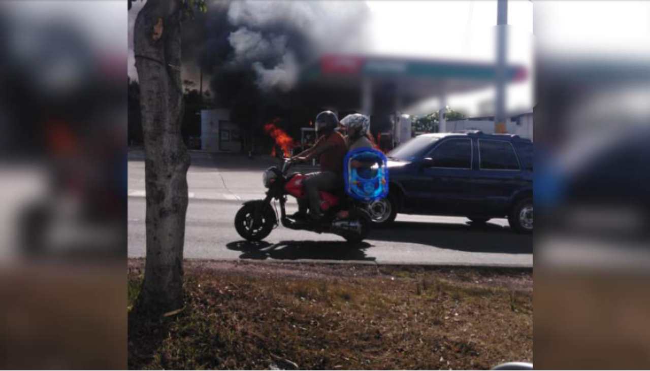 incendio vehículo gasolinera