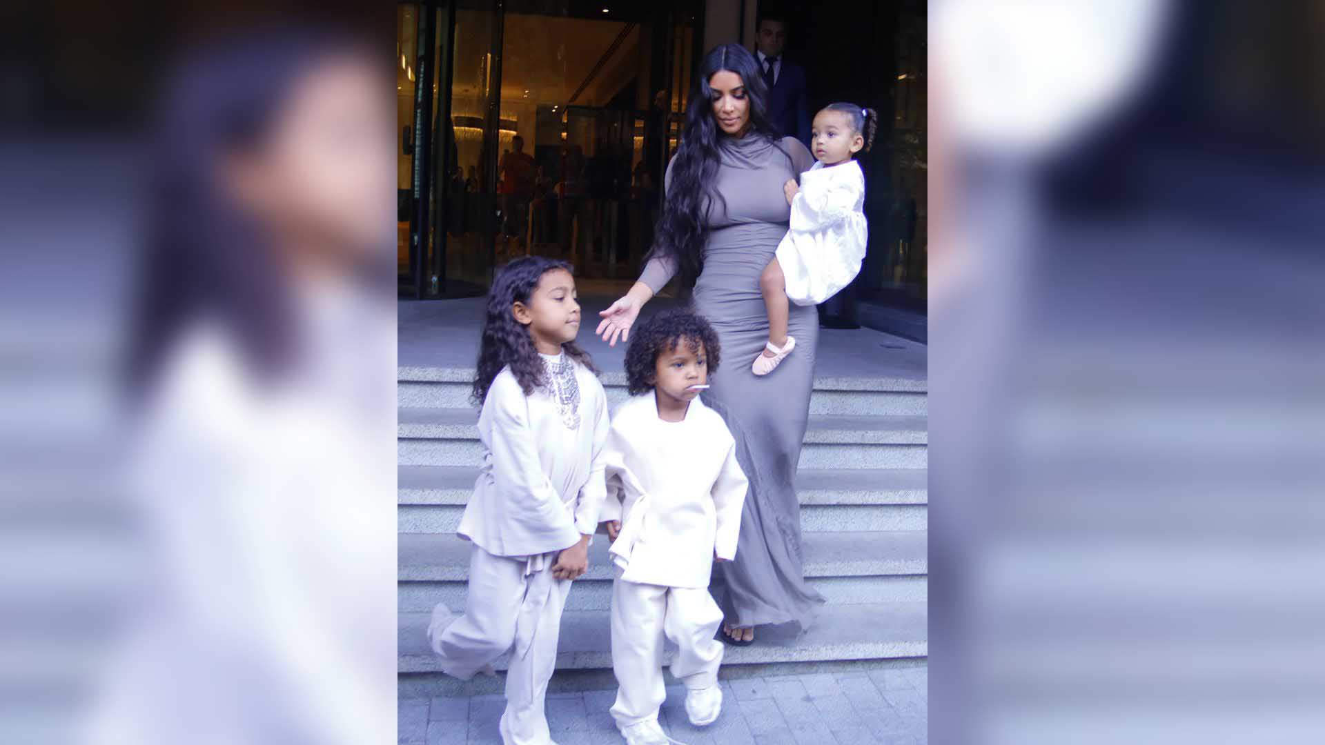 kim kardashian bautiza hijos