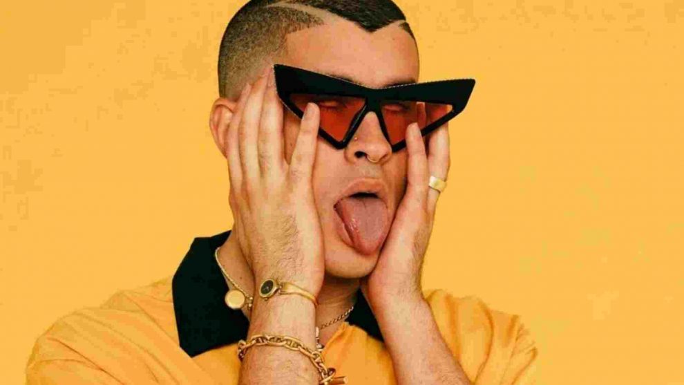 VIDEO Bad Bunny celebró el estreno de su nueva canción "VETE"