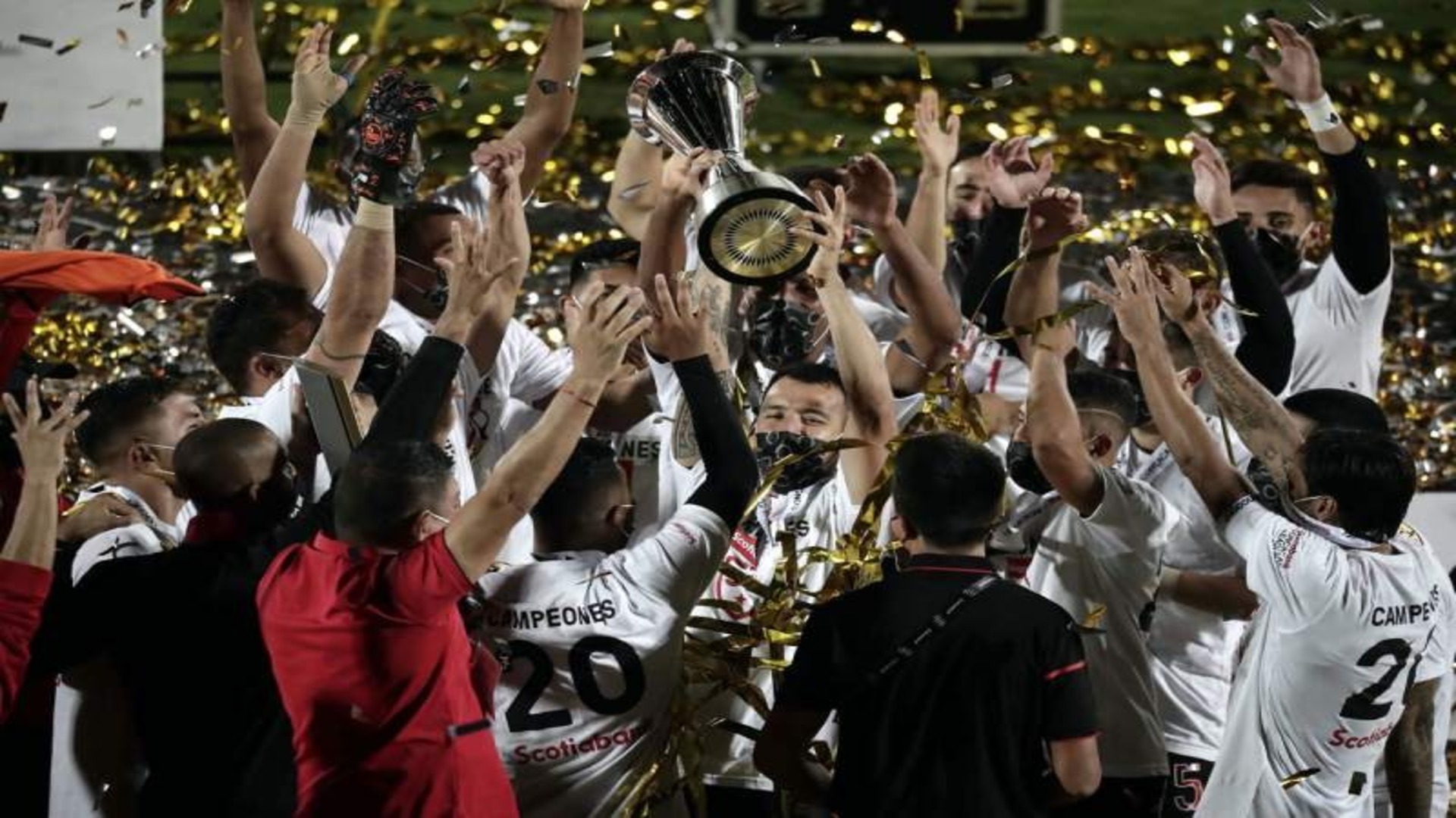 Alex López y Alajuelense se coronan campeones de la Liga Concacaf