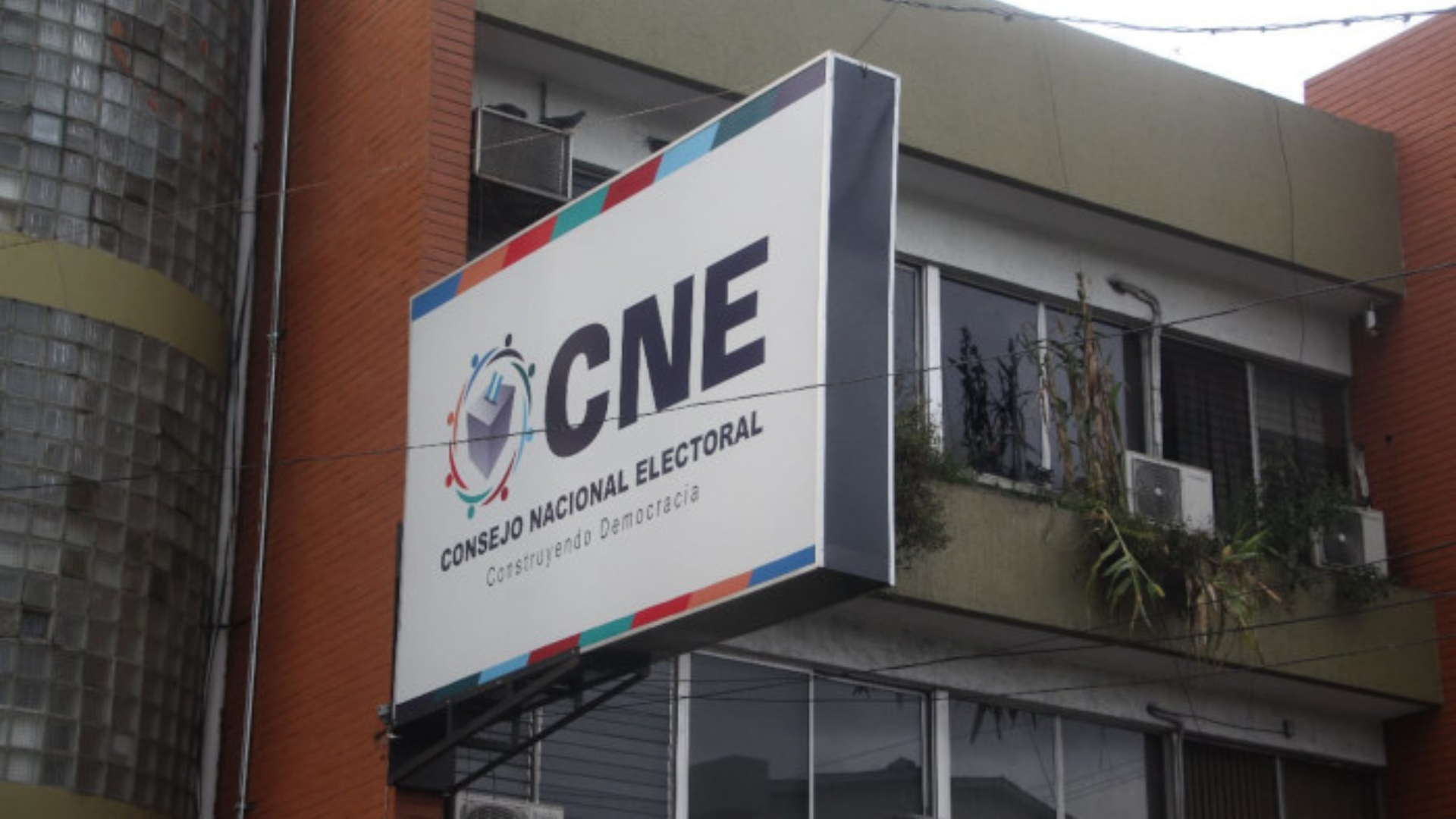 CNE cuatro días TREP