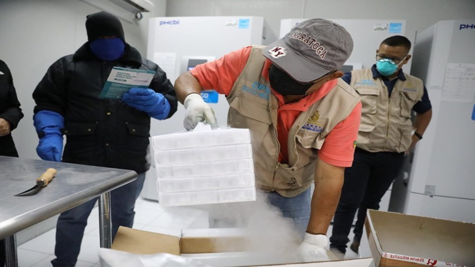 Vacunas Pfizer llegan a Honduras