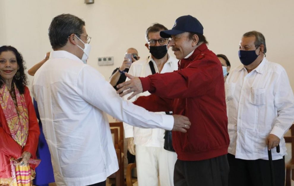 Daniel Ortega - Juan Orlando Hernández