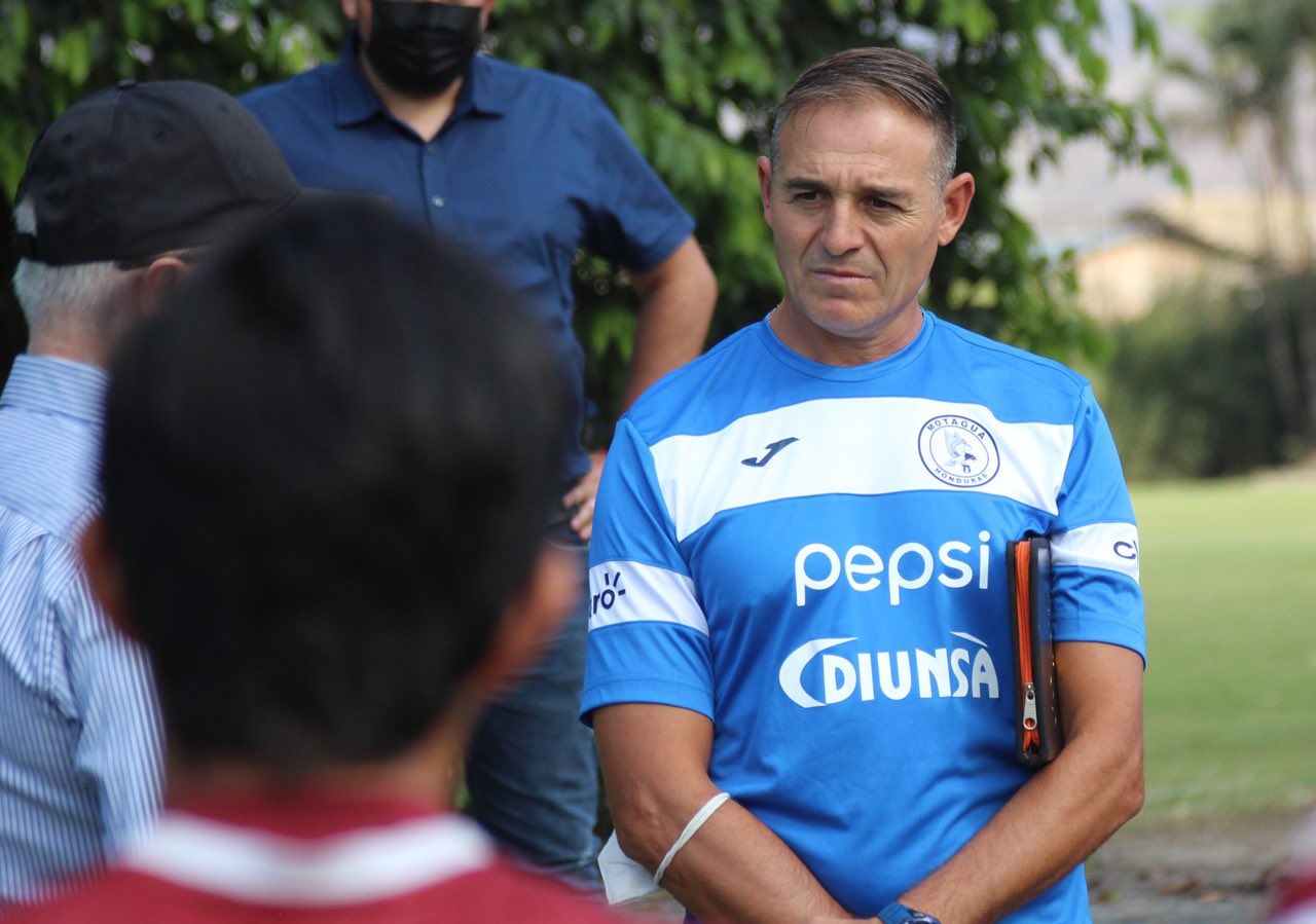 motagua salud entrenador