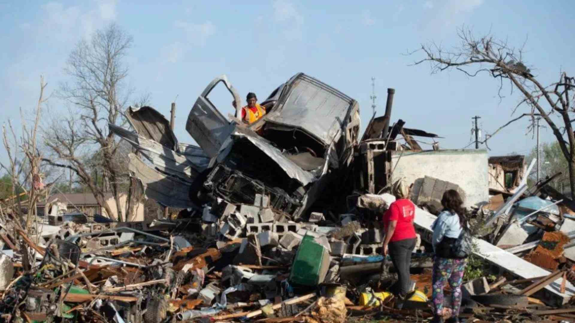 tornado en mississippi