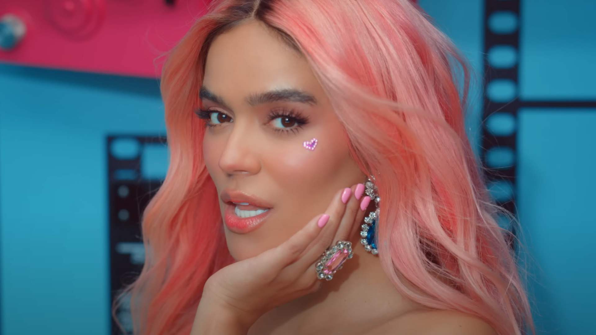 Karol G estrena el videoclip de su canción para Barbie