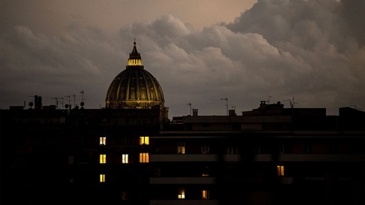 Vaticano acepta renuncia