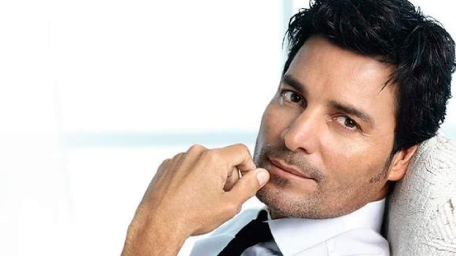 Nuevo sencillo de chayanne causa sensaci n por su nuevo look