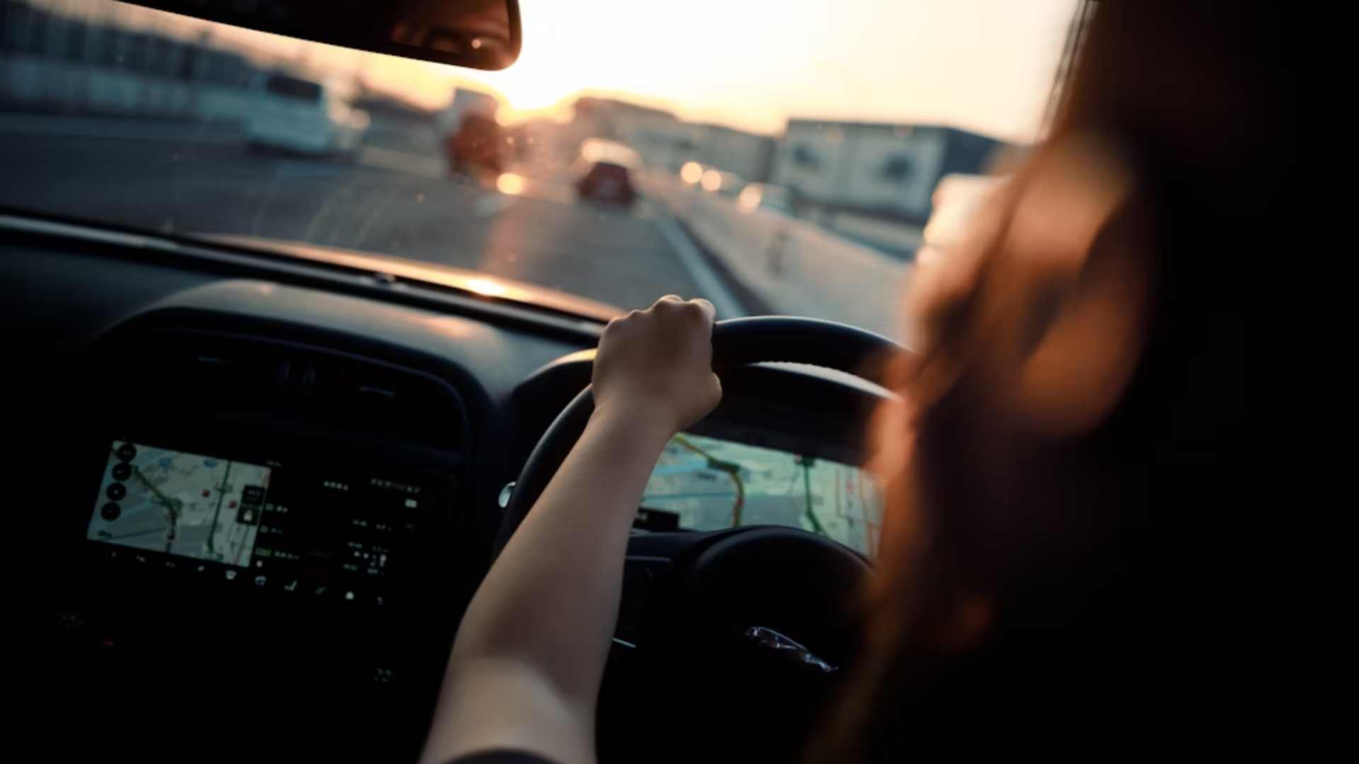 "Conduzca como una mujer": Lema de una nueva campaña de seguridad vial en Francia
