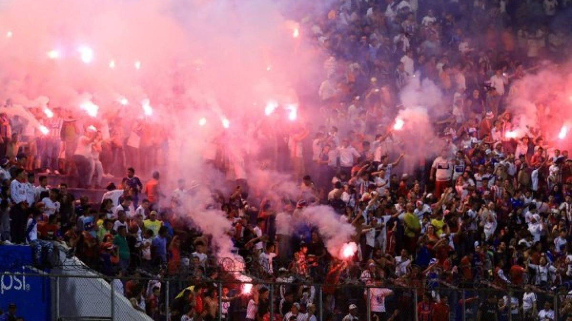 La Comisión Nacional de Disciplina emitió un comunicado detallando las acciones tomadas tras el partido entre Olimpia y Marathón, celebrado en el Estadio Chelato Uclés de Tegucigalpa el 19 de mayo de 2024.