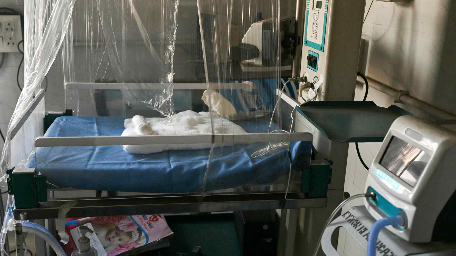 Mueren seis bebés en incendio de un hospital infantil en India