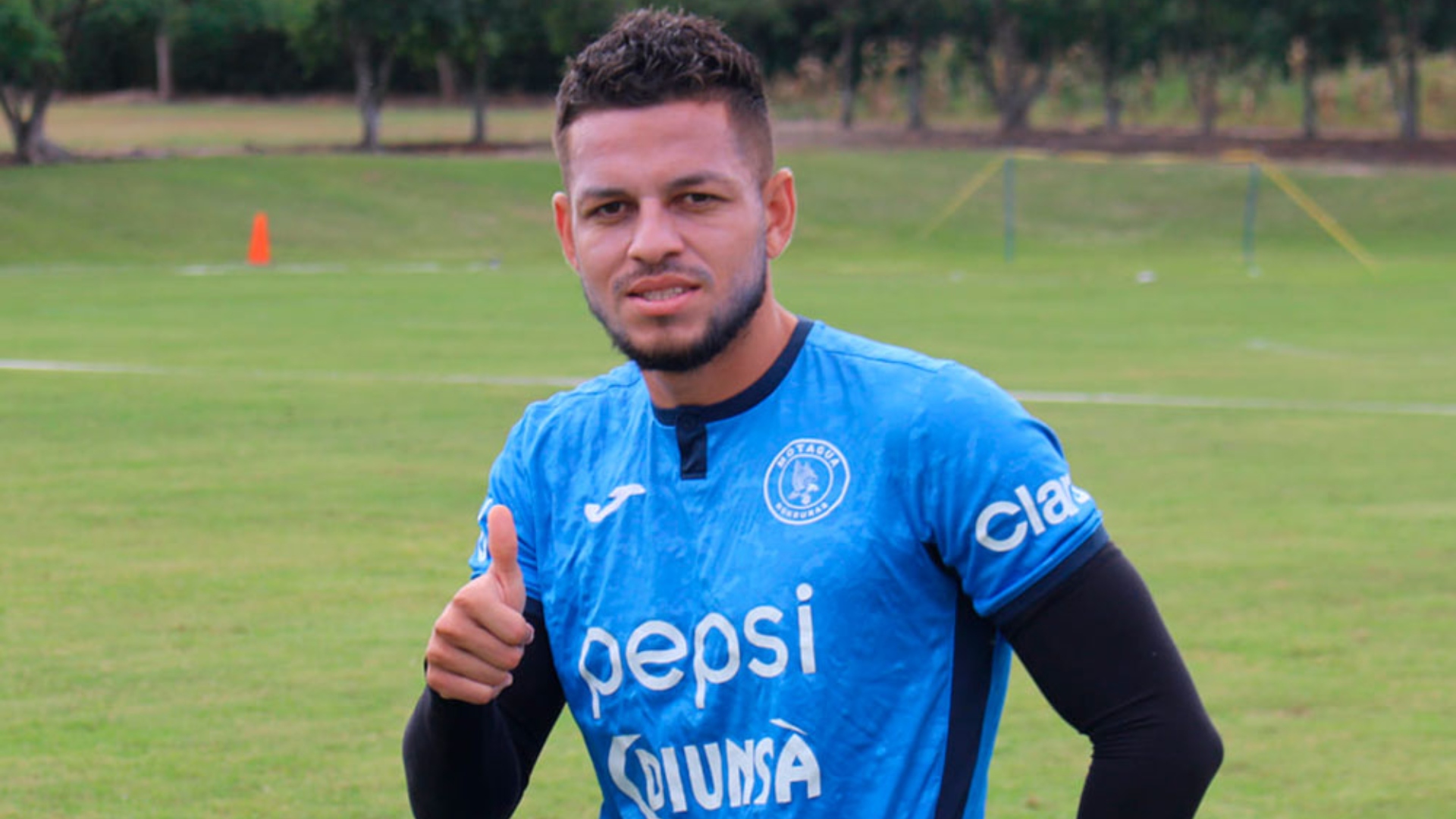 El Fútbol Club Motagua anunció este jueves la extensión del contrato del versátil jugador Marcelo Santos por dos años más